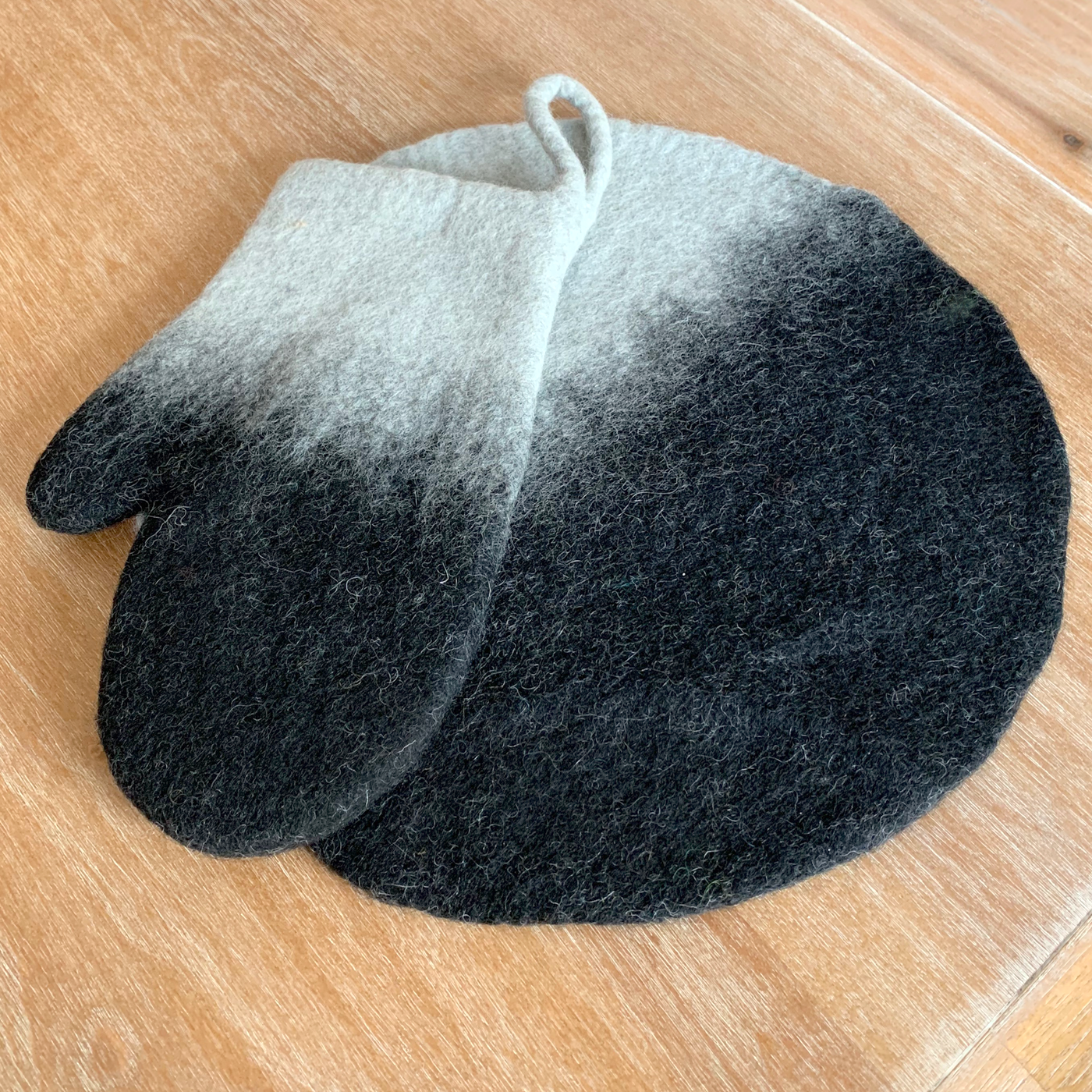 Ebony Round Placemat